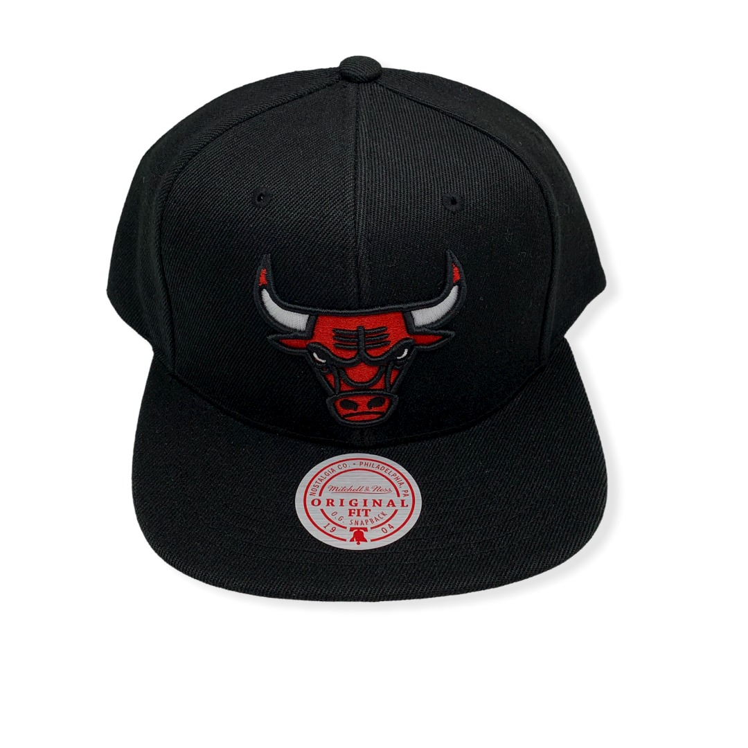 1662680656_MN-Bulls-Core-Basic-Black-195563182369-01.jpg