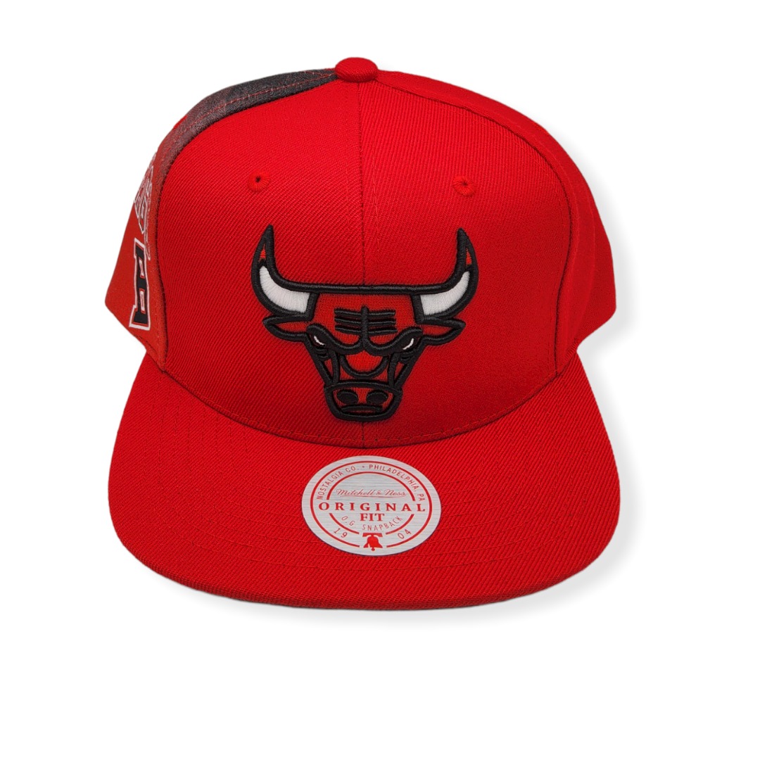 1662755000_MN-Bulls-Tapestry-195563628188-01.jpg