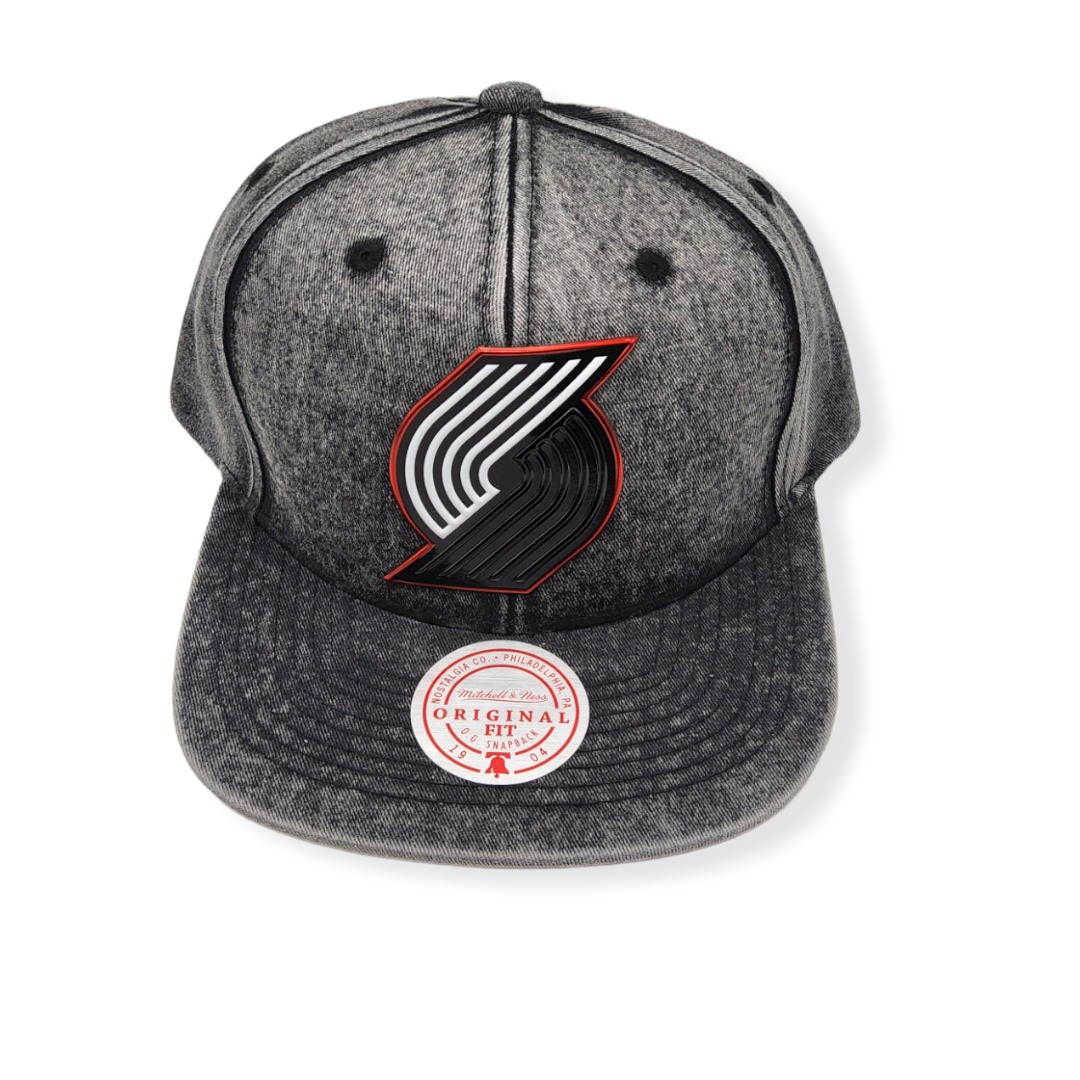 1665853389_MN-Trail-Blazers-Modern-Vintage-697589817114-01.jpg