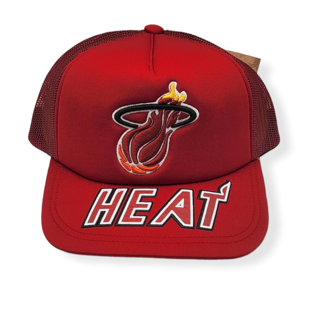 1672447014_MN-Heat-Puff-the-Magic-Trucker-196294309391-01.jpg
