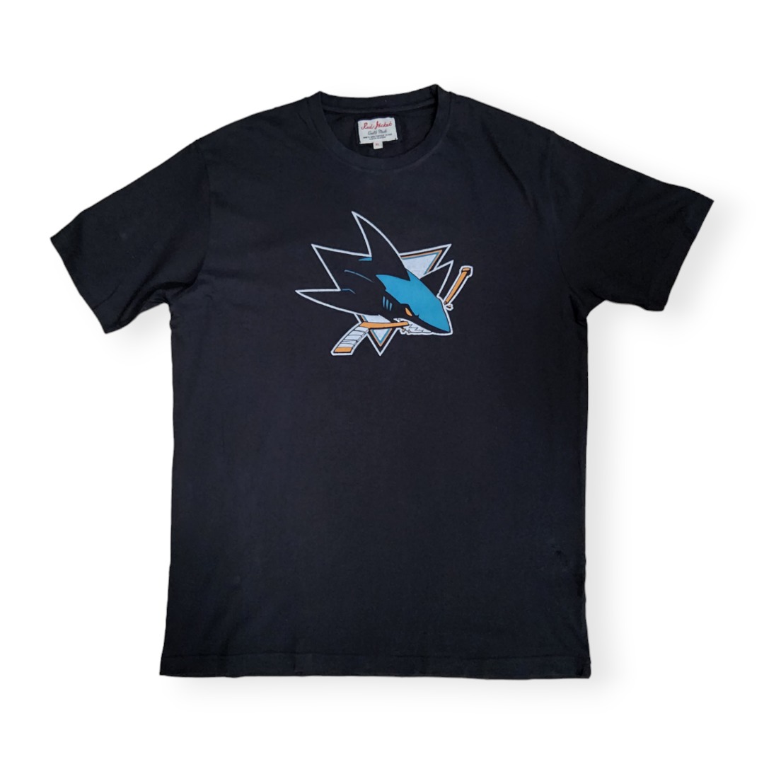 1705103021_RJ-Sharks-Tee-Brass-Tracks-2-Black-RJ801A-01.jpg