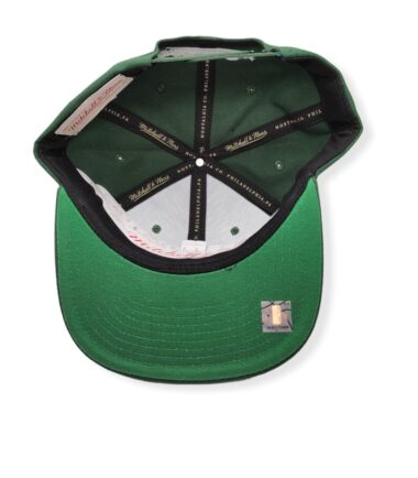 MN-Bucks-Team-Ground-2.0-Green-195563837689-05.jpg