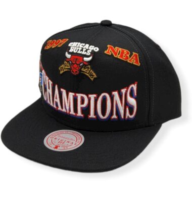 MN-Bulls-97-Champions-195563039113-03.jpg