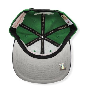 MN-Bulls-Core-Basic-Green-Black-HWC-195563887967-05.jpg