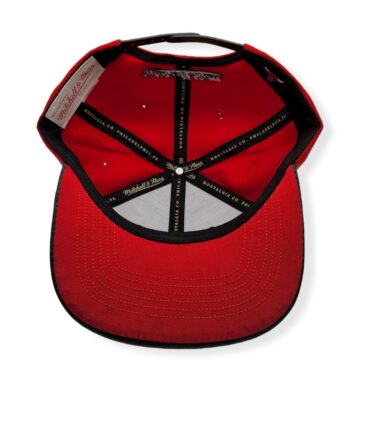 MN-Bulls-Day-1-Black-White-697589735647-05.jpg