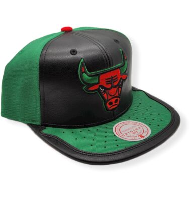 MN-Bulls-Day-1-Green-Red-697589735654-02.jpg
