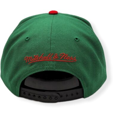 MN-Bulls-Day-1-Green-Red-697589735654-04.jpg