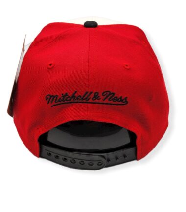 MN-Bulls-Day-1-White-Red-697589735746-04.jpg