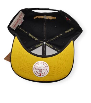 MN-Bulls-Day-1-White-Yellow-697589735753-05.jpg