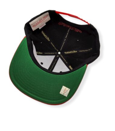 MN-Bulls-Dual-Whammy-96-Black-Red-195563913307-05.jpg