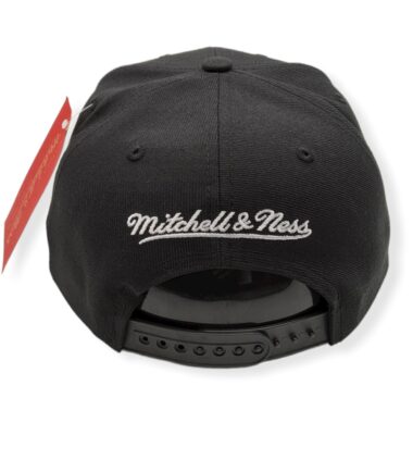 MN-Bulls-Front-Loaded-195563628928-04.jpg