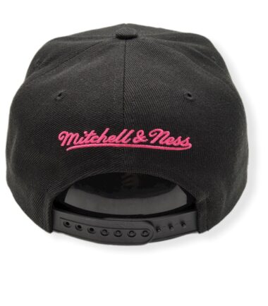 MN-Bulls-Highlighter-195563358115-04.jpg