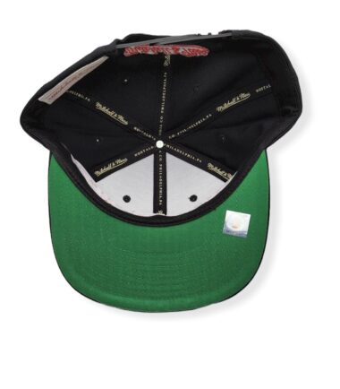 MN-Bulls-Wool-Solid-Black-886047402768-05.jpg