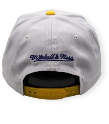 MN-Giants-Hometown-Coop-White-Yellow-197507010998-05.jpg