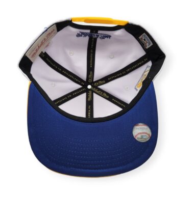 MN-Giants-Hometown-Coop-White-Yellow-197507010998-06.jpg