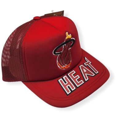 MN-Heat-Puff-the-Magic-Trucker-196294309391-03.jpg