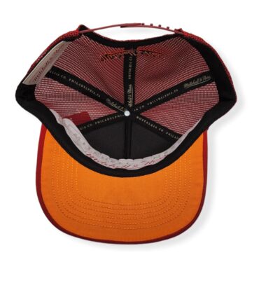 MN-Heat-Puff-the-Magic-Trucker-196294309391-05.jpg