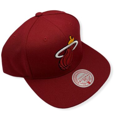 MN-Heat-Team-Ground-V2-195563837146-03.jpg