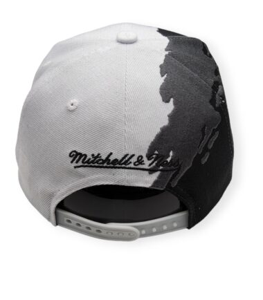 MN-Kings-Paintbrush-Black-White-196294901939-04.jpg