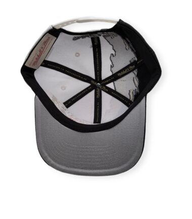 MN-Kings-Paintbrush-Black-White-196294901939-05.jpg