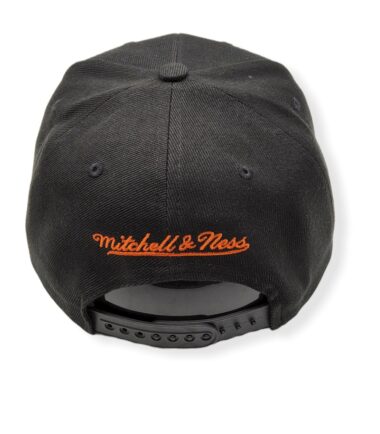 MN-Knicks-Core-Basic-Black-195563182468-04.jpg