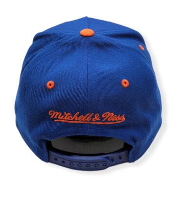 MN-Knicks-Graffiti-697589072568-04.jpg