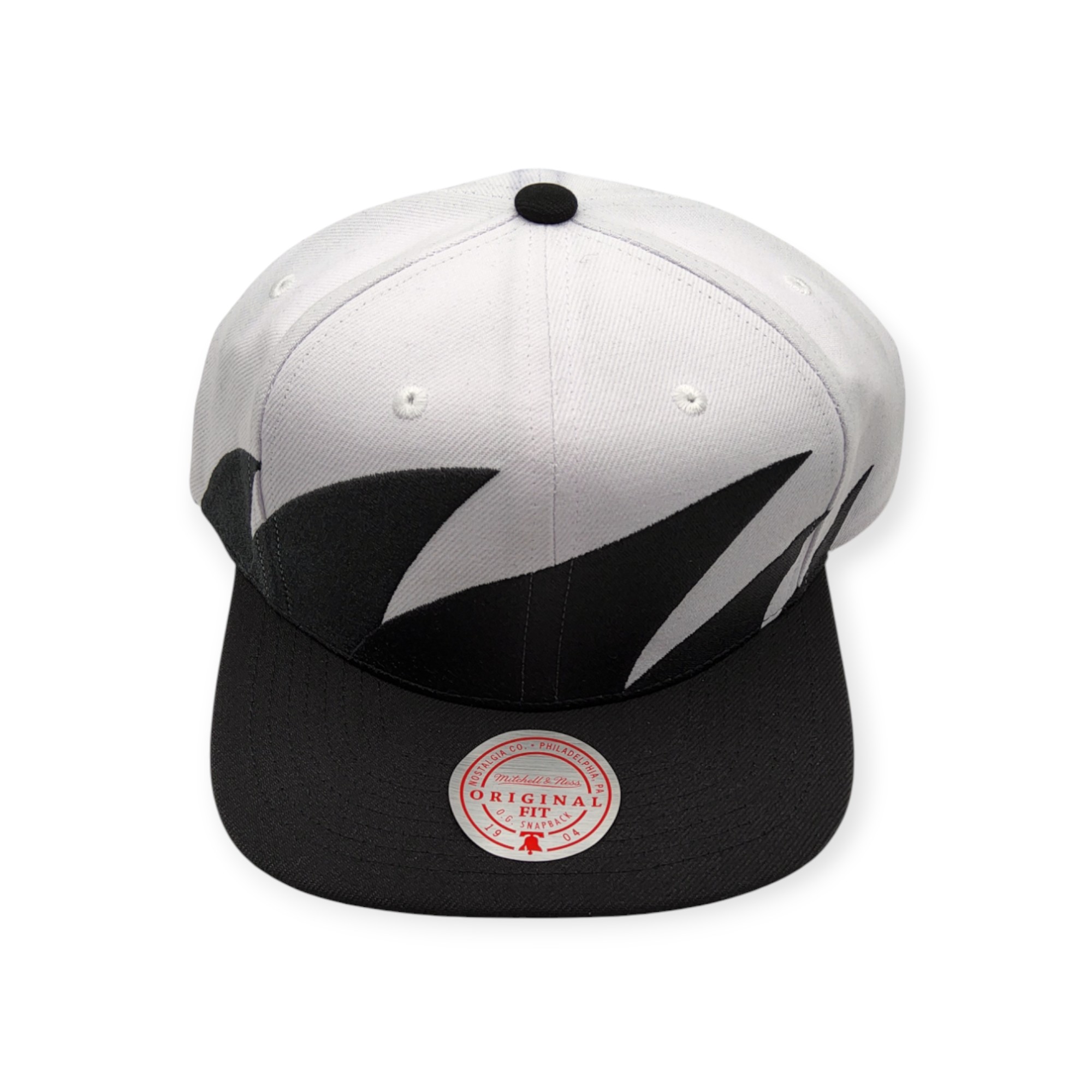 MN-Sharktooth-Branded-Black-White-196294669815-01.jpg