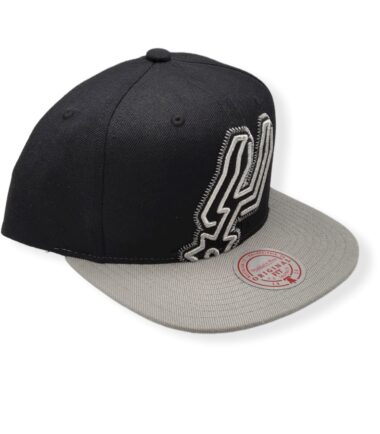 MN-Spurs-Neon-Crop-XL-697589821357-03.jpg