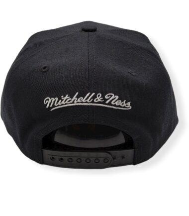 MN-Spurs-Neon-Crop-XL-697589821357-04.jpg